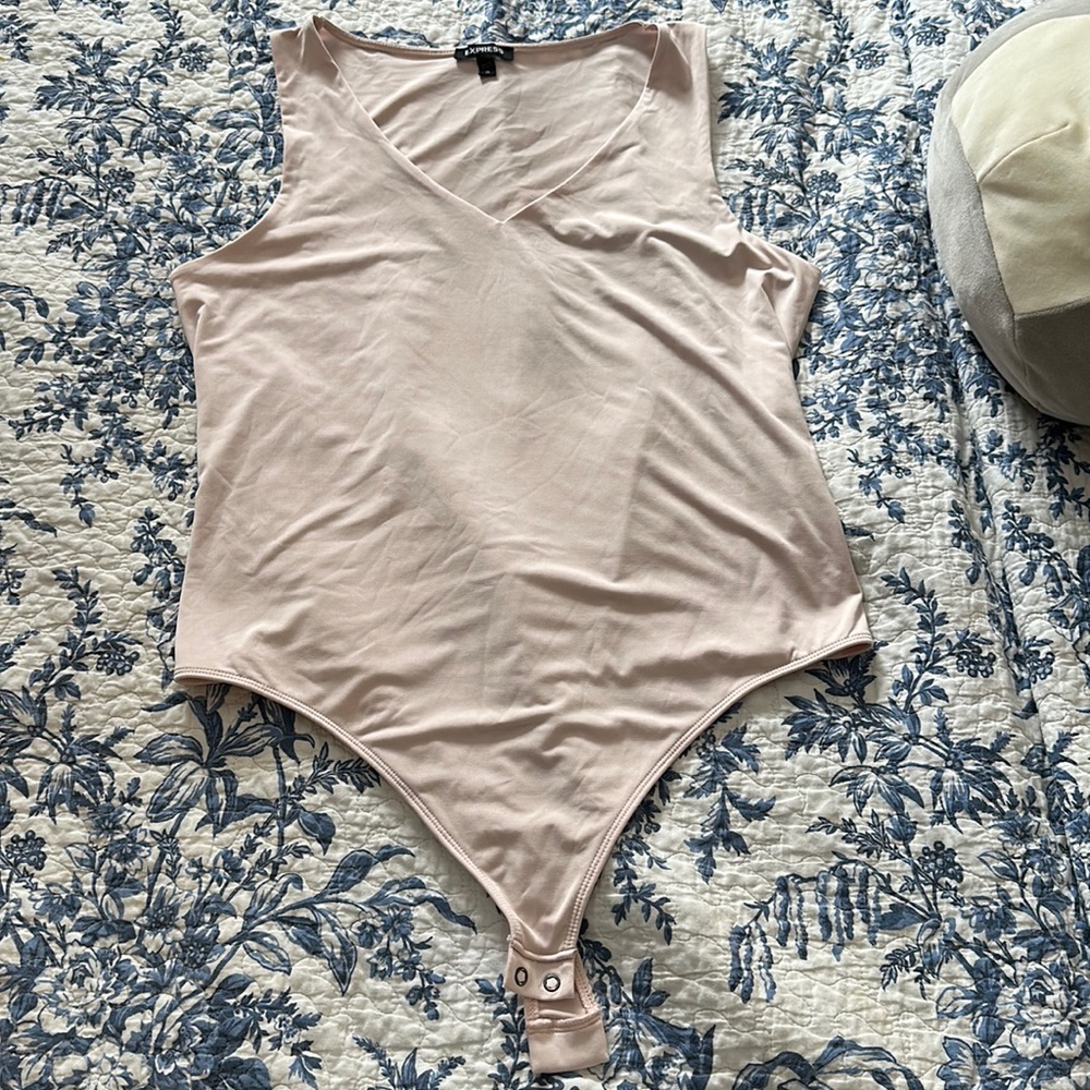 Express Body Contour Compression V Neck Thong Bodysuit Silky XL Peach